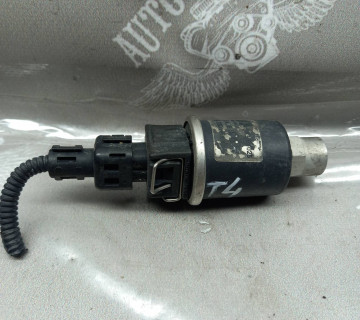 Датчик тиску кондиціонера VW T4, Skoda Octavia Tour 90-03 1h0959139b