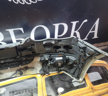 Бампер передній Mercedes C W203 2000-2007 21410031