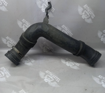 Патрубок повітря до резонатора vw golf vi 09-14, golf v 03-09 1k0129618aj