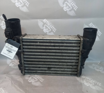 Радіатор інтеркулера лівий AUDI A6 C5 VW PASSAT B5 1.8t 058145805b