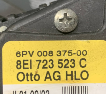 Педяль газа AUDI A4 B6 3.0 V6 8EI723523C