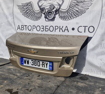 Кришка багажника седан Chevrolet Cruze 21688980