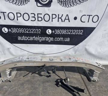 Підсилювач переднього бампера Toyota Corola Verso