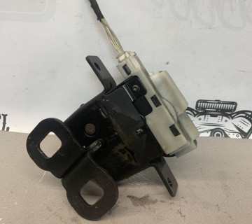 замок кришки багажника renault clio 3 8200076240f