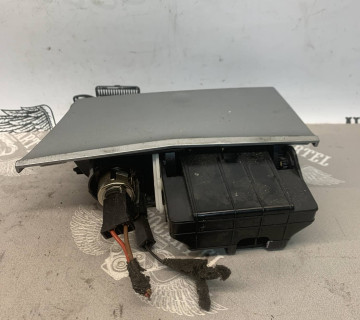 Попільничка з прикурювачем Opel Astra H 13133284