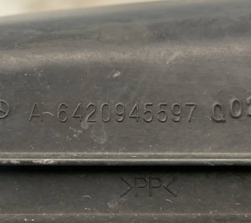 Патрубок повітряного фільтра лівий Mercedes E-class 3.0cdi W212 a6420945597