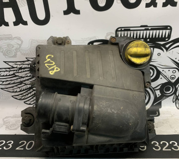 Корпус повітряного фільтра RENAULT TRAFIC II 13R 2.0 DCI 8200760899b