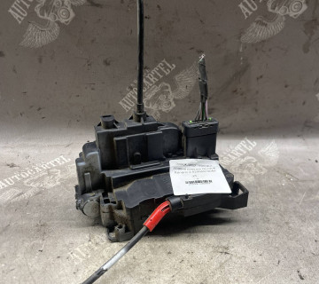 Замок двері передній правий електро Renault Kangoo 2 8200497604d