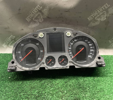 Панель приладів VW PASSAT B6 tdi 3c0920870qx