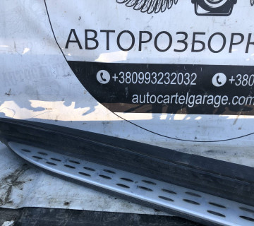 1666980525 бокова накладка на поріг права Mercedes GLS W166