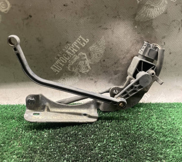 Кронштейн з датчиком вирівнювання фар MERCEDES W207 W204 W212 a0045428518 a2043270140