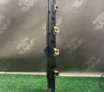 Планка кабелю паливної рейки Opel Astra G, Astra H, Zafira B 2.0 T 90560510a