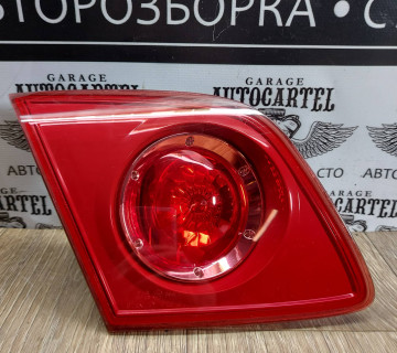 Ліхтар лівий внутрішній Mazda 3 BK P2913L