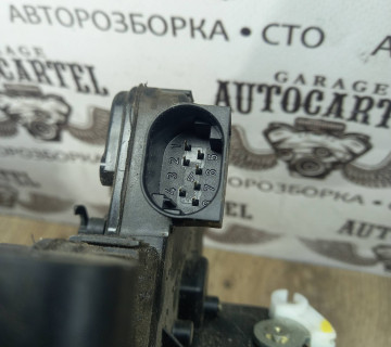 Замок дверки задньої лівої BMW 3 E46, 7pin, HTL245