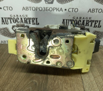 Замок двері задній лівий електр 2 pin FORD FOСUS 1 1998-2004, XS41A26413BH