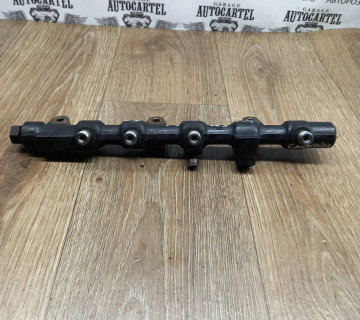 Паливна рейка Kia Carnival 2.9crdi 1999-2006 R9144Z031A