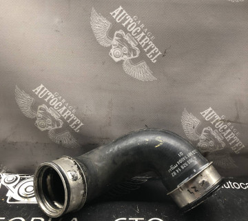 Патрубок інтеркулера лівий Mercedes W203 2.2 cdi A2035281482