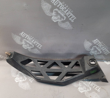 Правий кріплення переднього бампера SKODA OCTAVIA A5 (2005-2013) 1z5807394