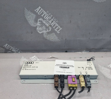 8E9035225Q блок підсилювач антени Audi A4 S4 B7 8E 8H 2004
