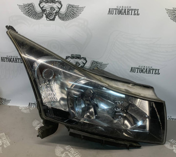 Фара права Chevrolet Cruze 09-12, 95479489