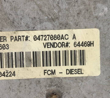 Блок запобіжників+блок управління двигуна 04727080ac Chrysler Voyager 2.5 CRDI 04727558ac