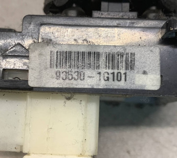 Блок управління дзеркалами Hyundai/Kia Accent Rio 93530-1g101
