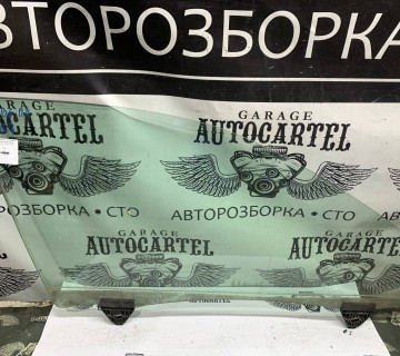 Скло дверки передньої правої Audi A4 b6 43r-001025, 21803529