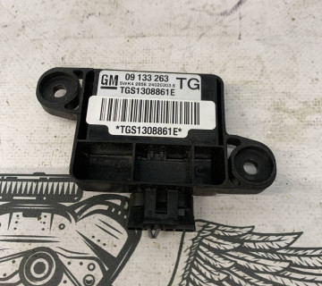 Датчик удару Airbag передній лівий Opel Zafira (A) 09133263