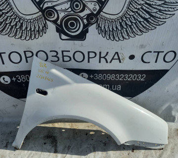 Крило переднє праве Volkswagen Golf 4,хетч