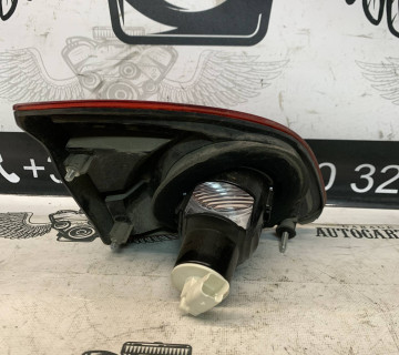 Правий внутрішній ліхтар Nissan Qashqai 1.6dCi 2007-2014 89071064