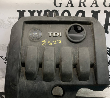 Декоративна кришка двигуна Skoda Octavia A5 1.9tdi 03g103925bk