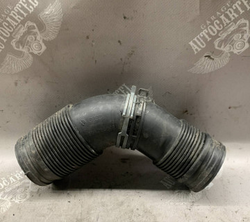 Патрубок впускний повітряного фільтра VW GOLF IV 1J0129684B