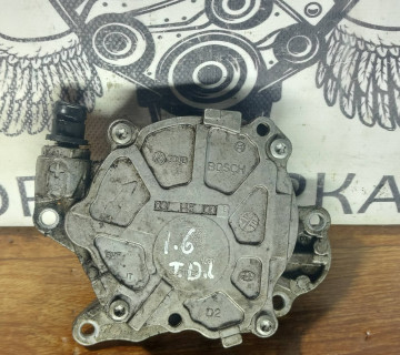 Вакуумний насос VAG 1.6 TDI Bosch 03L145100G