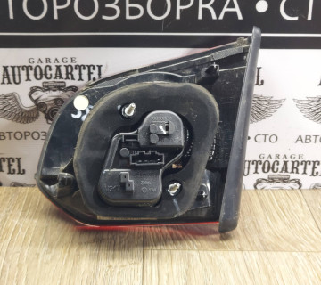 Ліхтар лівий внутрішній VW Golf VI 5K0945093G