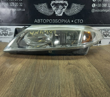 Фара ліва (-05) Renault Laguna (II) 2001-2007 8200002845