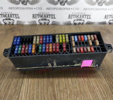 Блок запобіжників Skoda Fabia II 5j0937615C