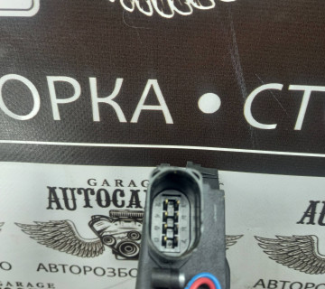 Замок дверки передній правий SKODA OCTAVIA, Volkswagen Passat B5 98 — 07 8PIN 6X1837014H
