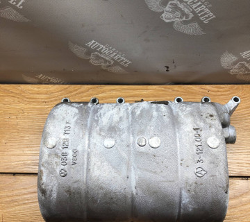 Колектор впускний 038129713F VW Polo 02-09