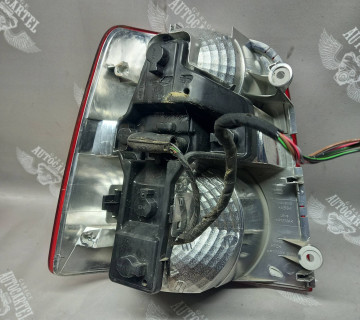 Задній ліхтар правий Volkswagen Touran I (2003-2010) 2vp00875906