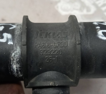 Фланець Трійник системи охолодження VW Golf 5 323220