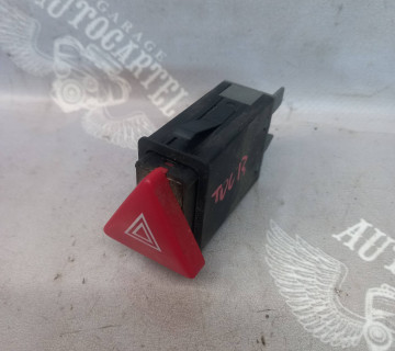 Кнопка аварійки Skoda Octavia Tour 1u0953235b