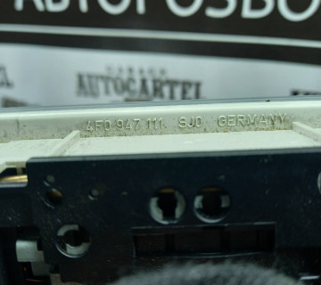 Плафон освітлення салону Audi A6 C6 4F0947111
