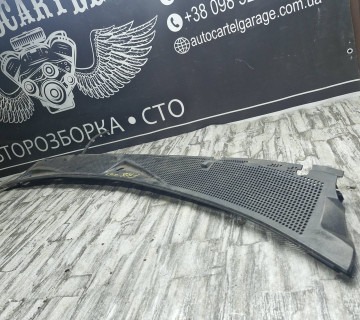 a1638310036 Декоративна накладка під лобове скло жабо Mercedes A W169 2004 – 2008