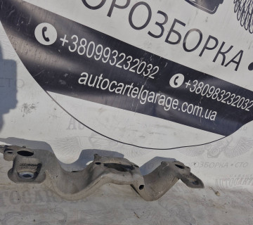 8E0399263R - Кронштейн коробки передач Audi A4 B6 1.8 T