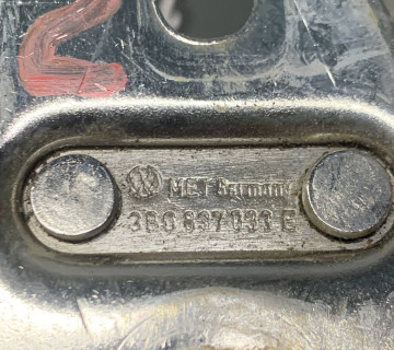 3b0837033e Петля замка дверей Volkswagen Golf IV 1997-2006