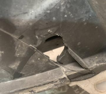 Фара ліва перед Renault Scenic 2 [рестайлінг] (2006-2009) під поліровку,дефект 164537-00li