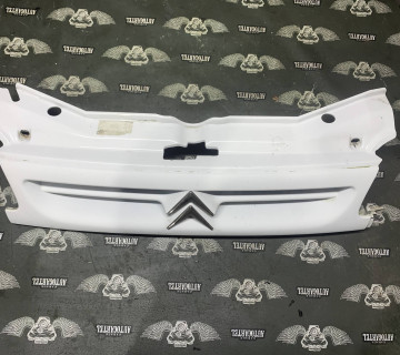 Решітка радіатора Citroen Berlingo 1996-2003 9618254877, 21725616