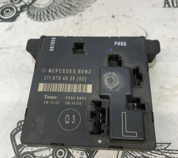 блок комфорту задніх лівих дверей MERCEDES W211 2118704026