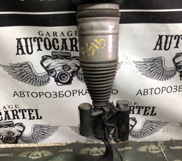a2053200438 амортизатор передній правий Mercedes W205