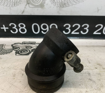 Патрубок повітряний, вхід у турбіну (наддув) Audi/Seat/Skoda/ Volkswagen 2.0 TDI 3с0129635